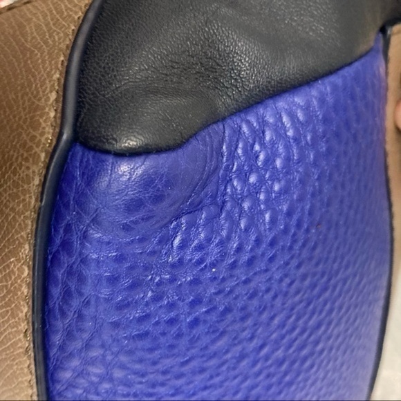 Marc by Marc Jacobs
Sheltered Island Colorblock Blue Multi Leather Messenger Bag - Picture 5 of 10